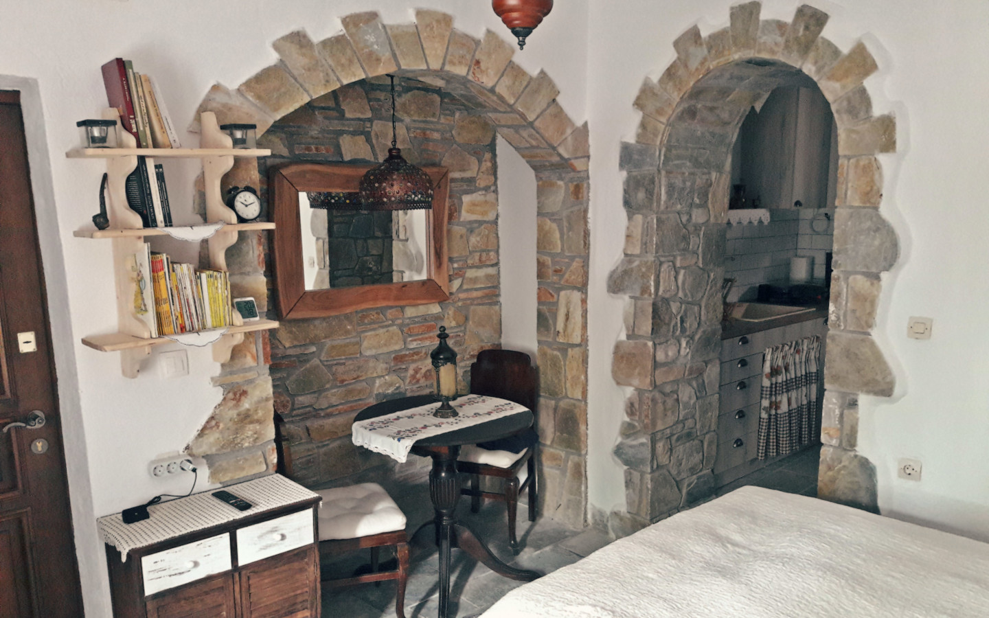Traditional Stone House (1954), 40 sq.m., Fully Renovated, Makrinitsa, Pelion - Expansion Potential image 8