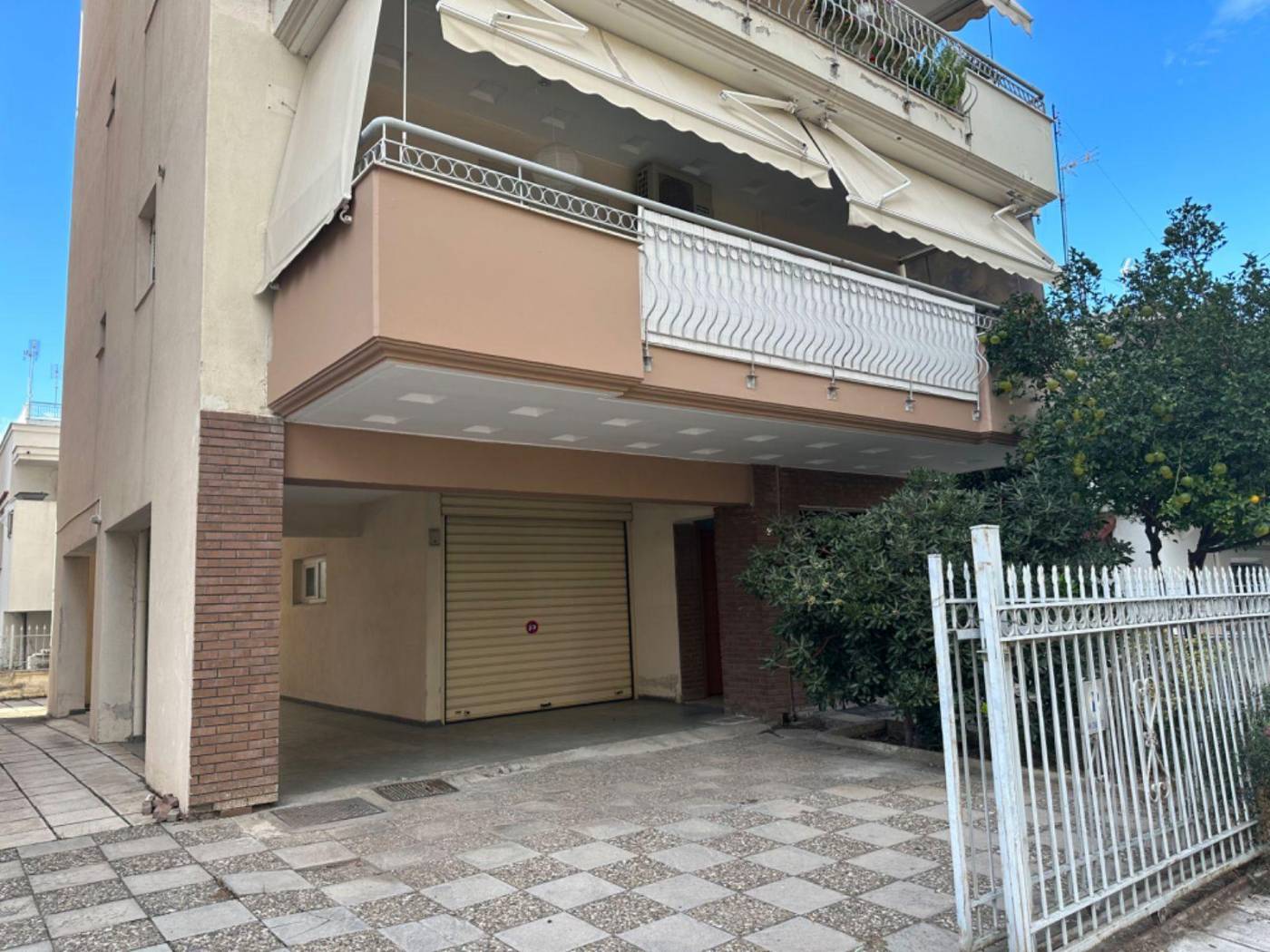 Penthouse Αισώπου, Kardia, Mikra