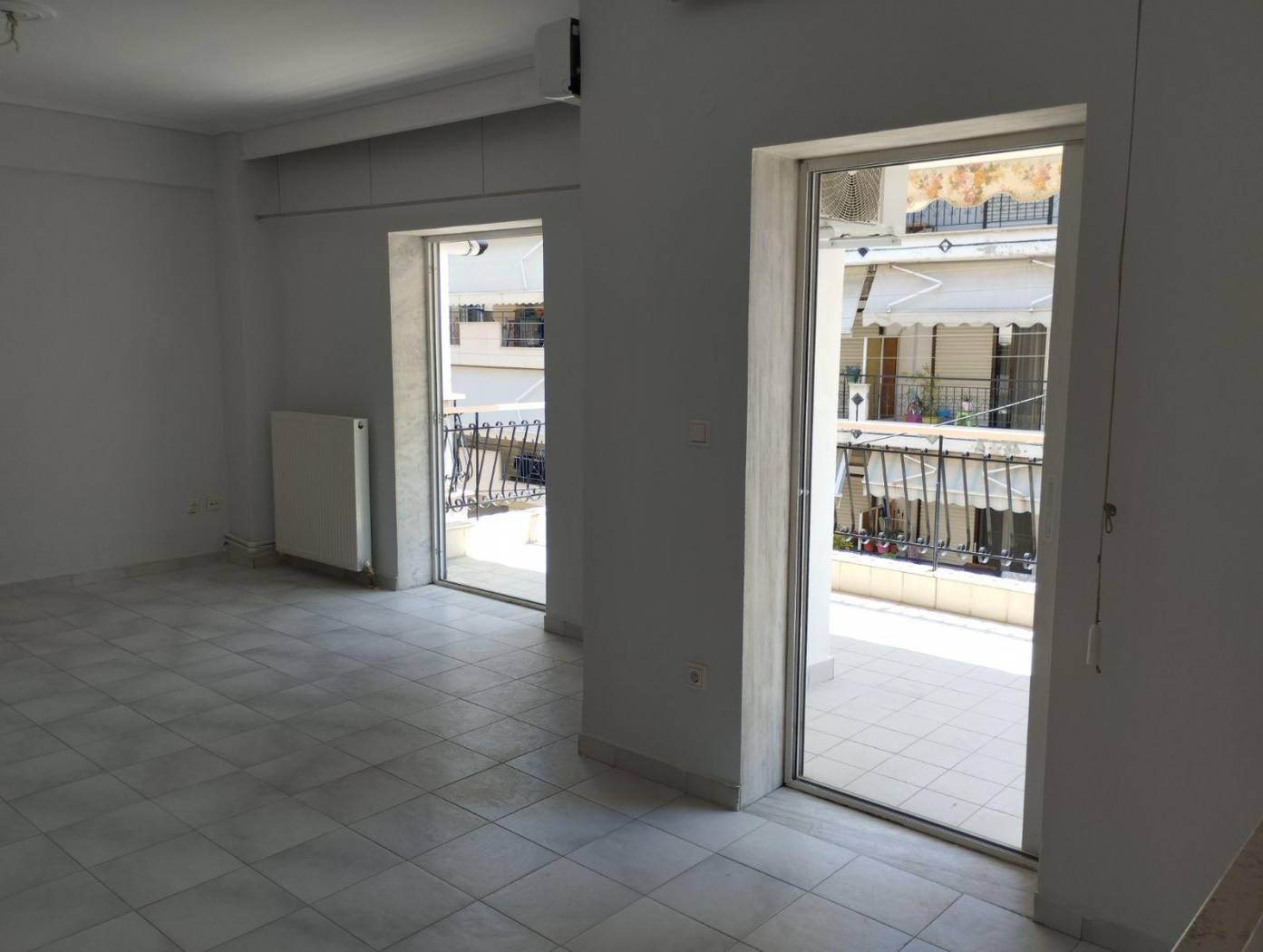 Duplex Δημοκρατίας, Kardia, Mikra image 2