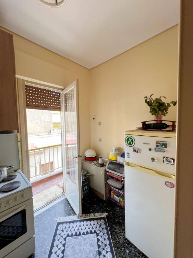 2-room flat Κατσαρή Φώτη, 11, Center, Sikies image 2