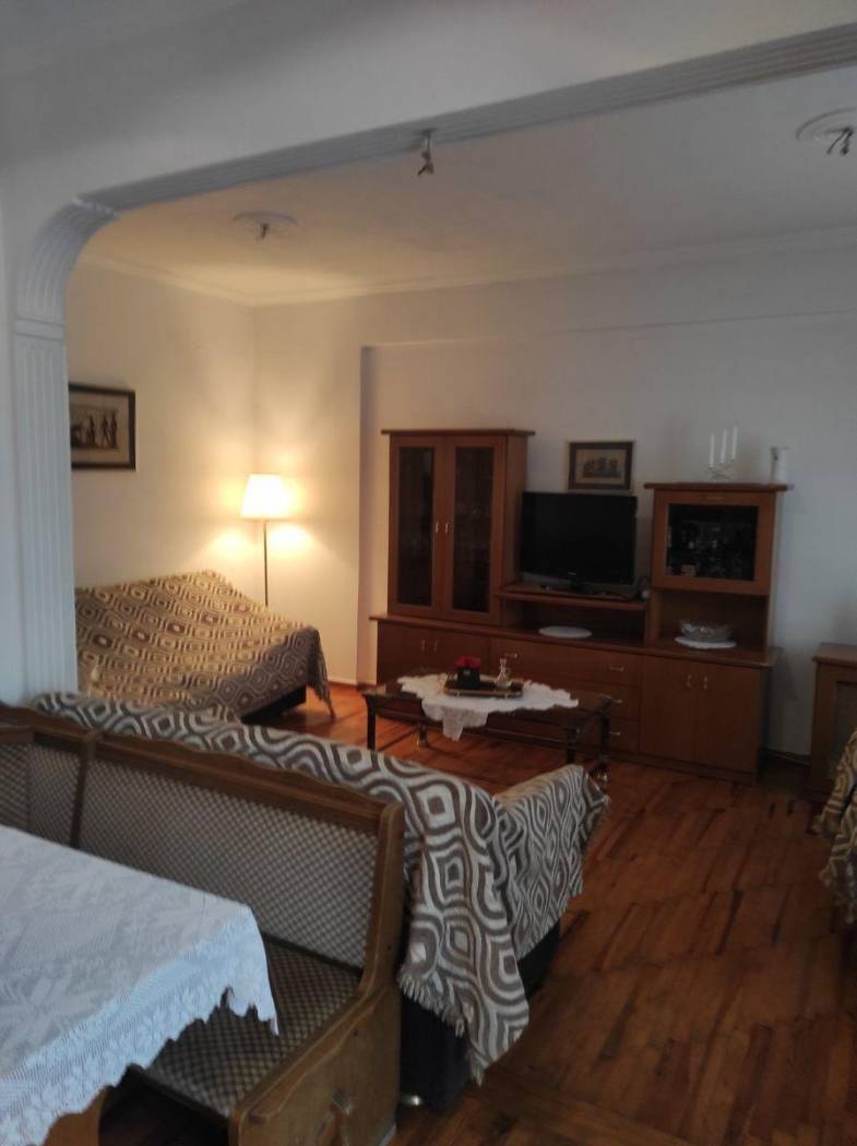 2-room flat Αγίου Γεωργίου, 26, Center, Neapoli