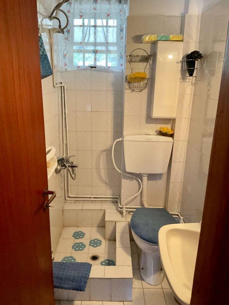 Studio Μακεδονίας, Silivainiotika, Akrata image 2