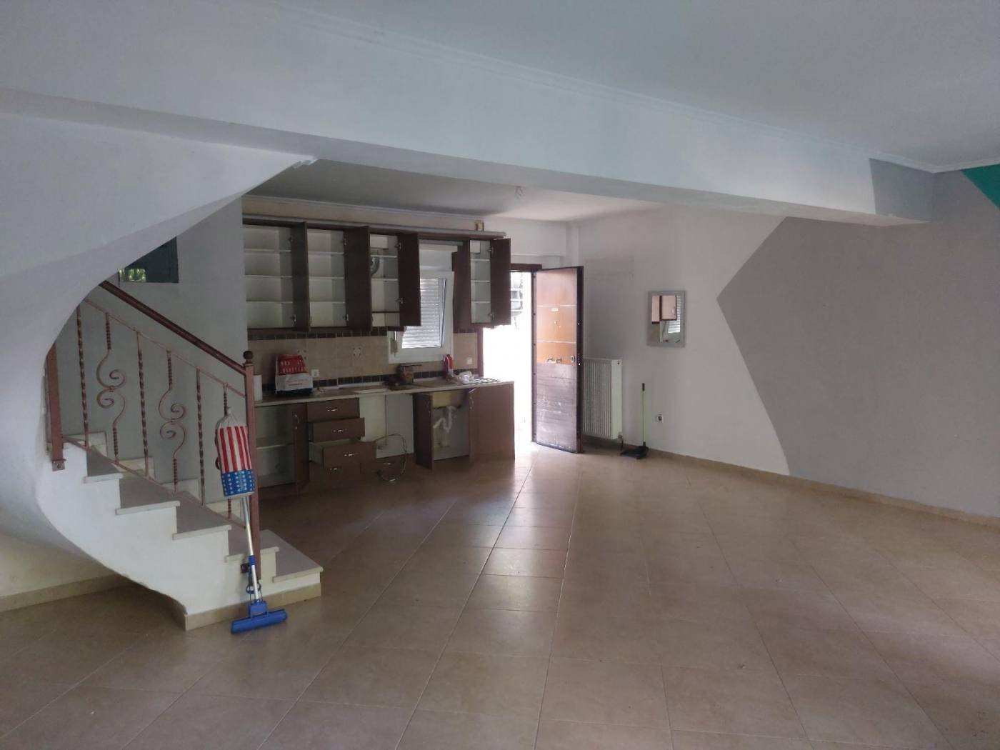 Duplex Εφέσσου, Delasal, Pefka