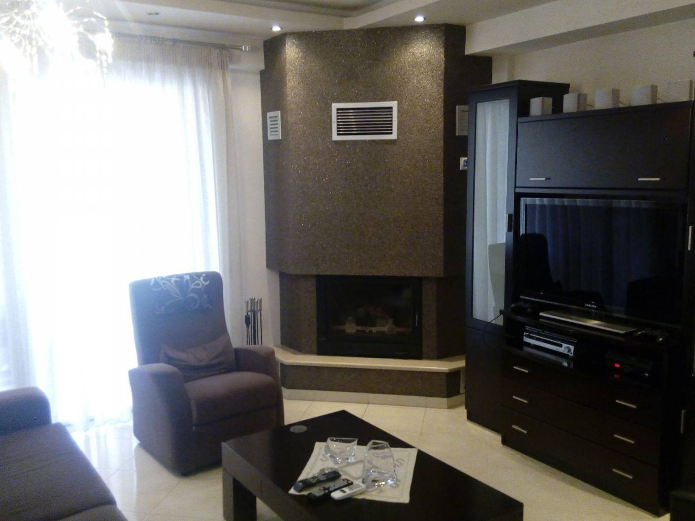 Duplex Λεμονανθών, Center, Pefka