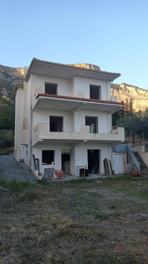 Duplex, new, 110 m², Center, Evrostini