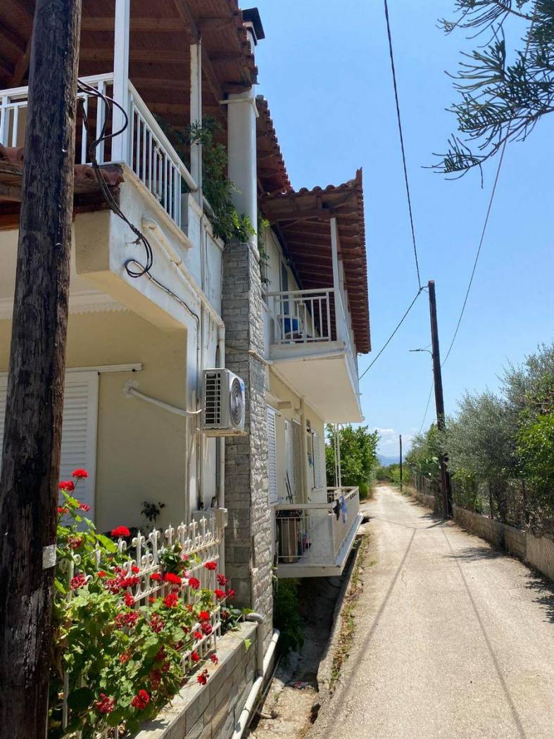 Penthouse Ποσειδώνος, 1, Nerantza, Velo