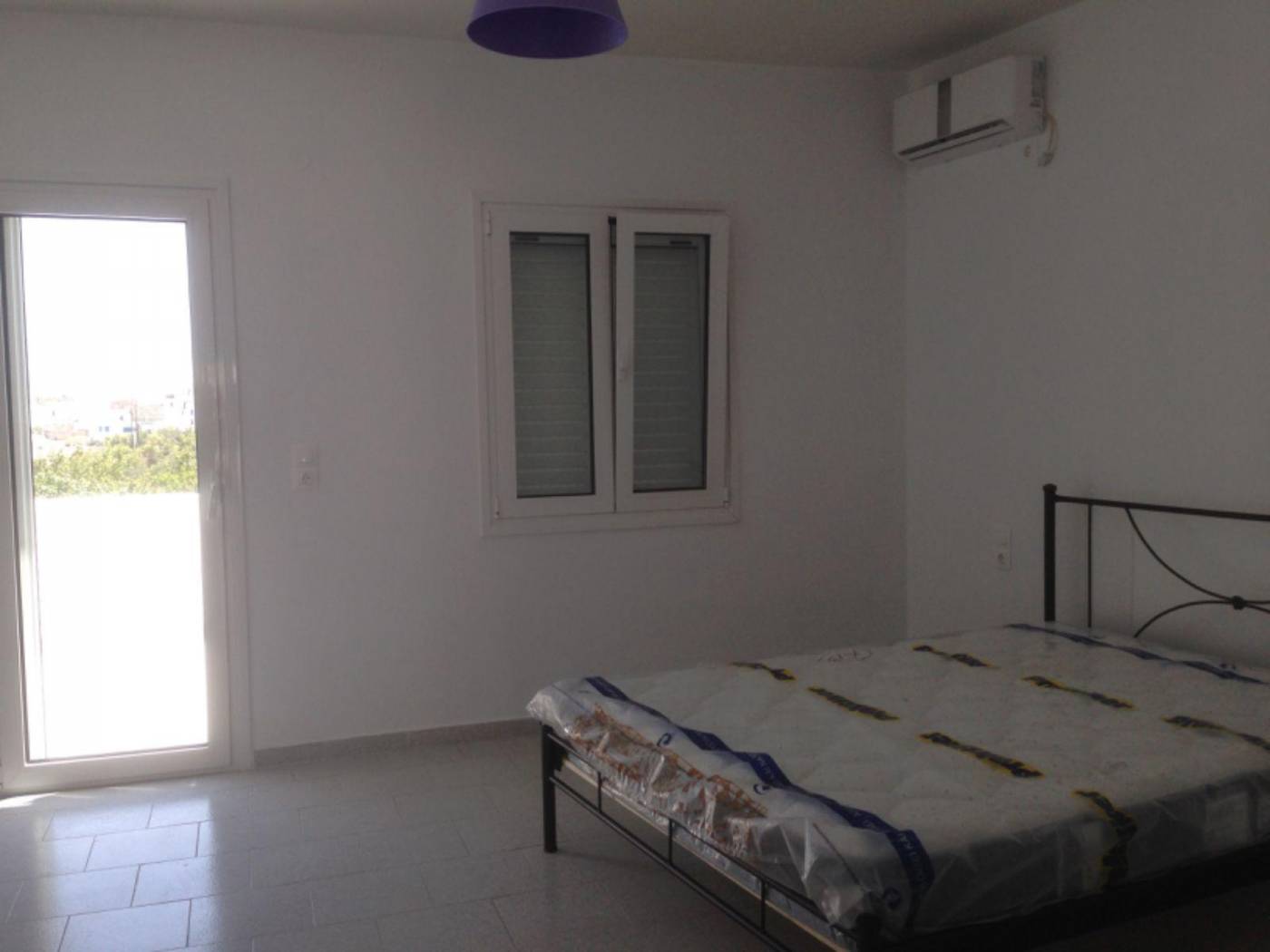 3-room flat excellent condition, first floor, Pera Triovasalos, Milos