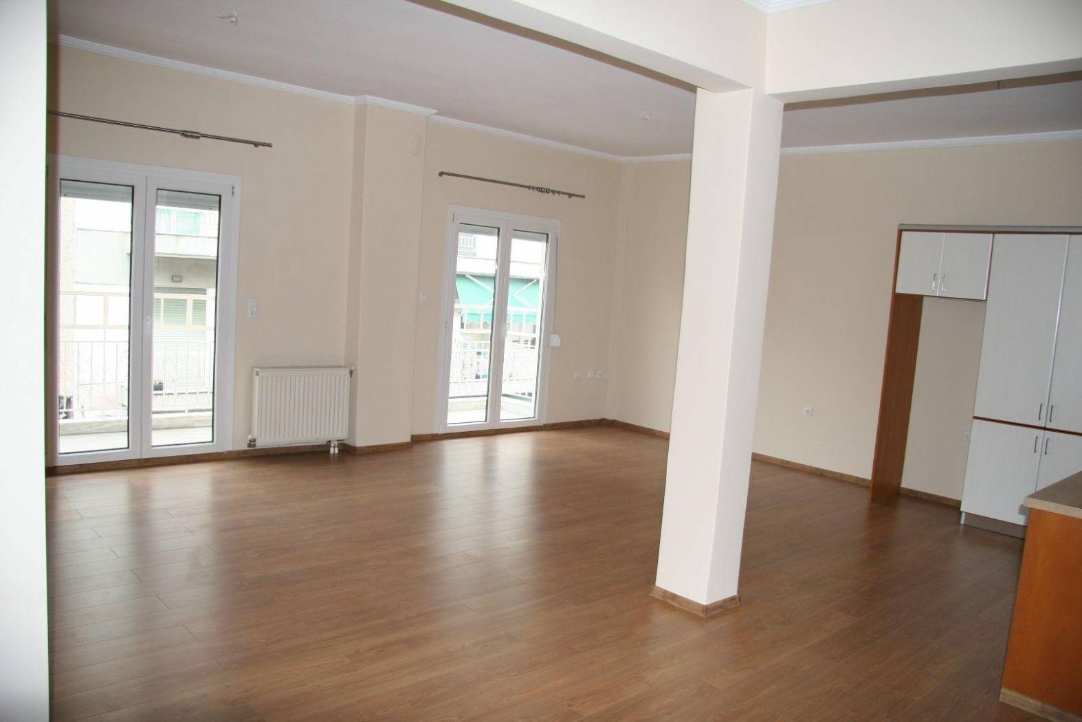 Penthouse Αδριανουπόλεως, 15, Center, Drama