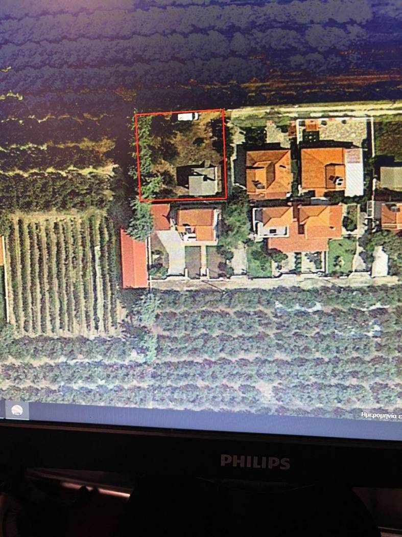 Duplex Αγίου Νικολάου, Kariani, Orfano