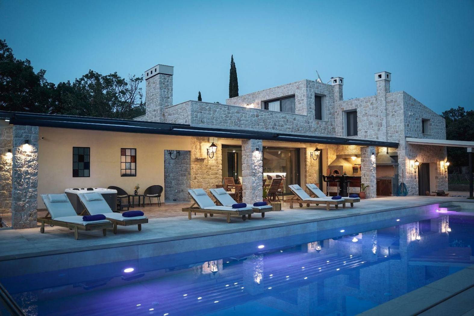 Single family villa Κέρκυρας-Γύρου Αχίλλειου, 18, Achilleio, Corfu