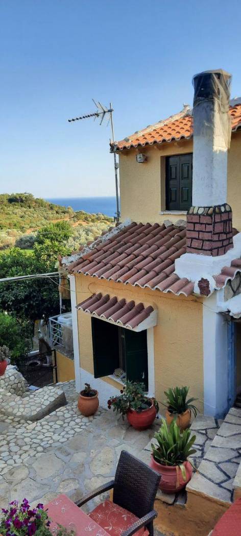 Duplex Επ. Οδός Αγίων Θεοδώρων-Καλλιθέας, Marathokampos, Samos