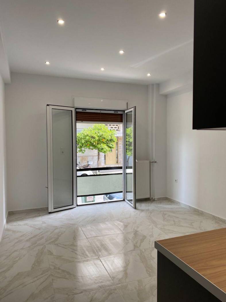 Studio Καζανόβα, –, Piraiki, Piraiki – Chatzikyriakio