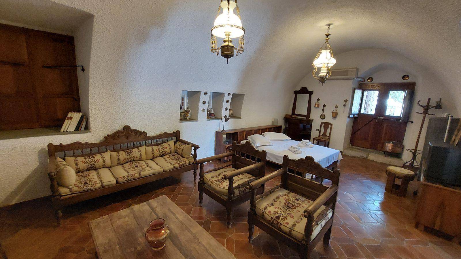 Building for Sale image 2