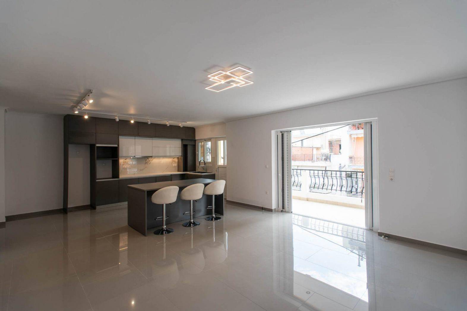 2-room flat Γκίνη Ειρήνης, 60, Karava, Koridallos