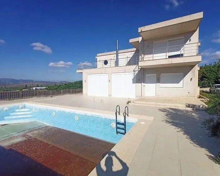 Duplex Θήβας-Χαλκίδας, Center, Thiva