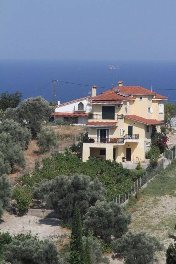 Duplex Αγίων Αναργύρων, Platana, Kimi