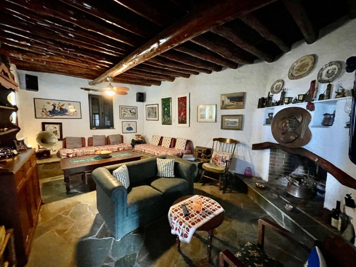 Single family villa Μεκουνίδα, Grampia, Karistos