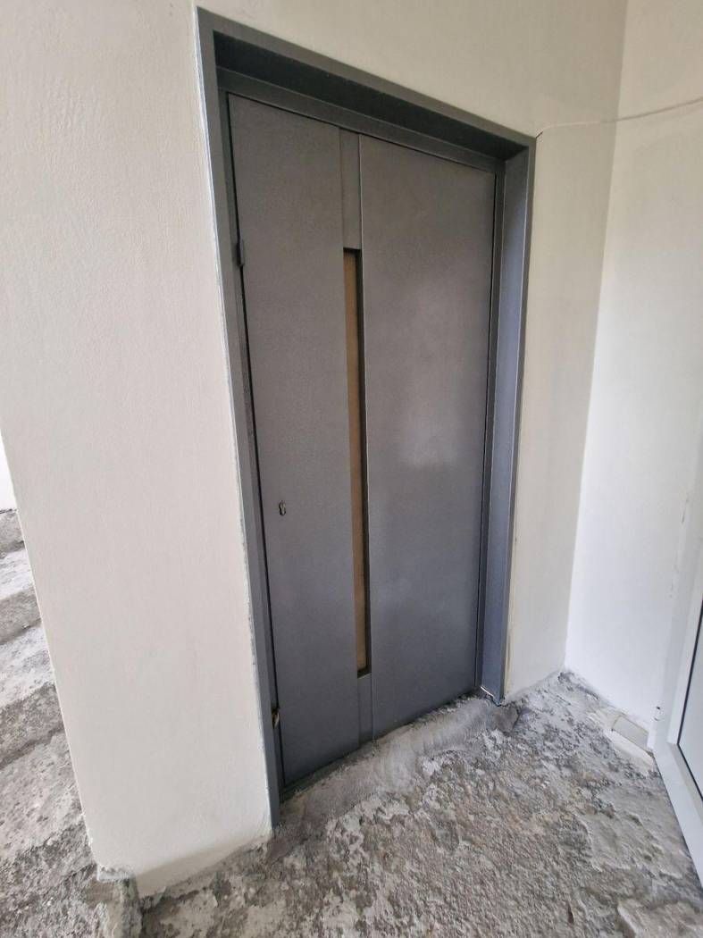 Building for Sale image 2