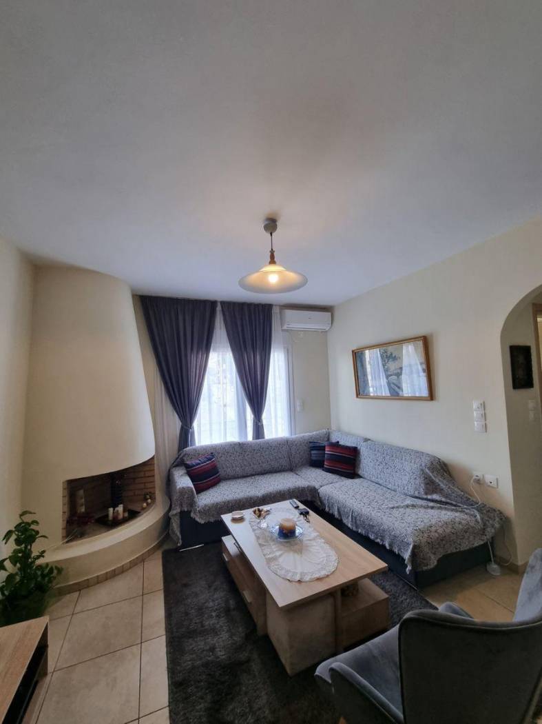 2-room flat Ταγματάρχη Βελισσαρίου, 6, Center, Marmari