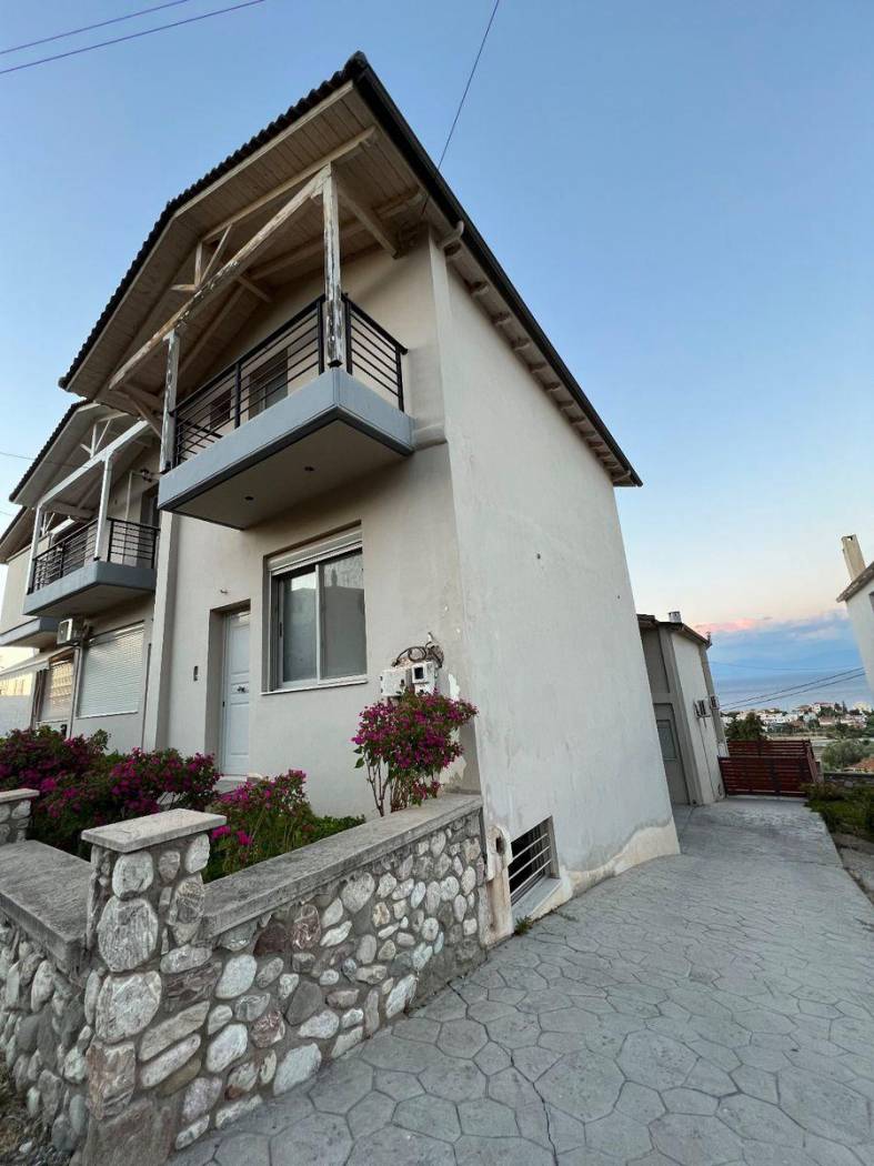 Duplex Κόμβος 19-Ακράτας, Gkoumeika, Akrata