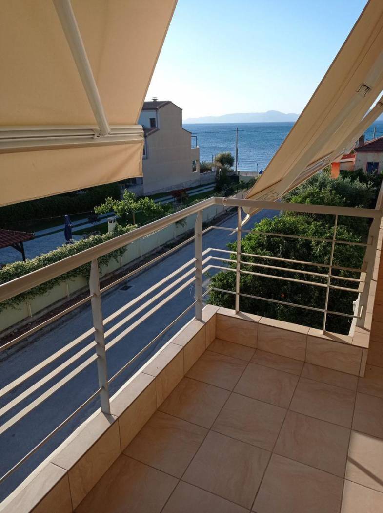 3-room flat Κολοκοτρώνη, 1, Center, Vrachneika