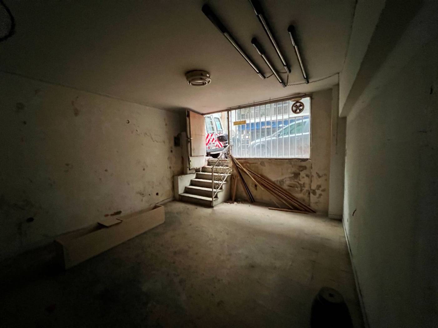 Studio Agathoupoleos, 36, Fokionos Negri, Kipseli image 2