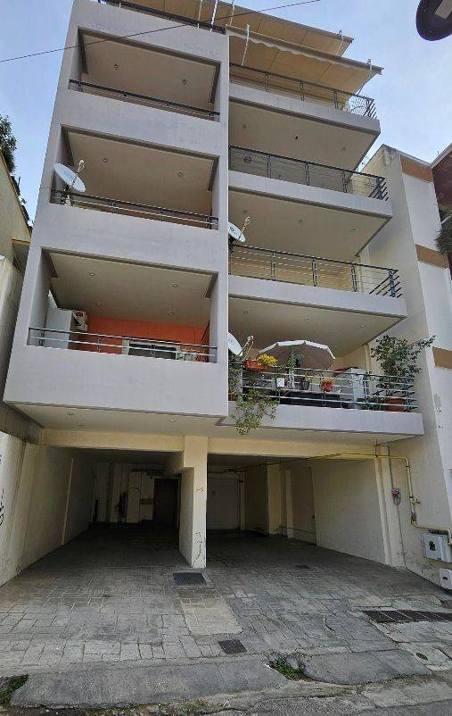 2-room flat Αίγλης, 3, Platia Kipselis, Kipseli